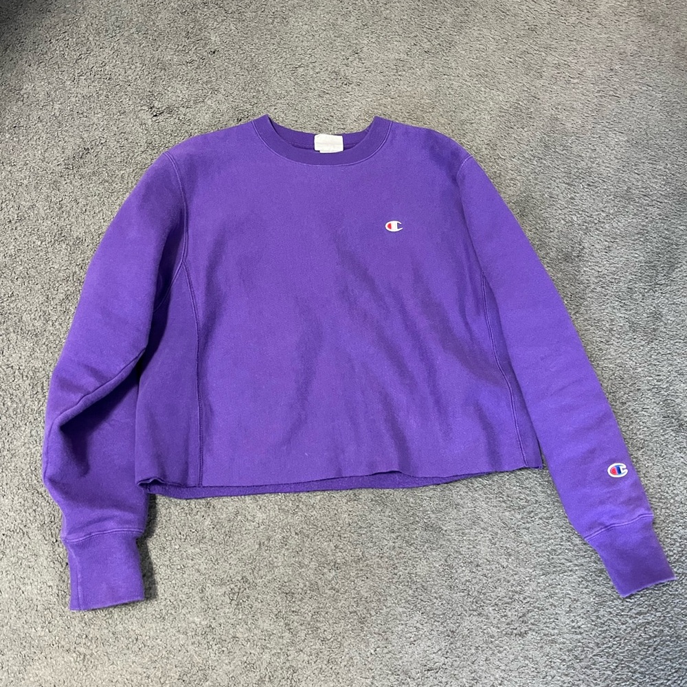 Cropped Champion Reverse Weave Purple Crewneck